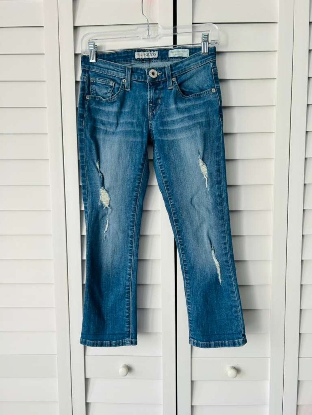 Guess Sarah Fit Skinny Jeans Size 26 Distressed Blue Stretch Denim